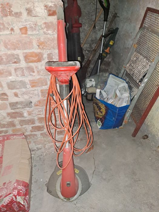 Podkaszarka elektryczna