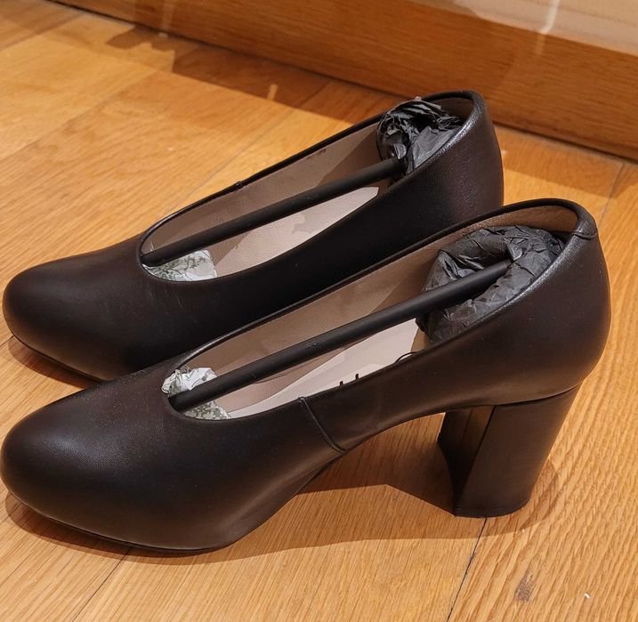 Sapatos de senhora, UNISA, novos, tam.35