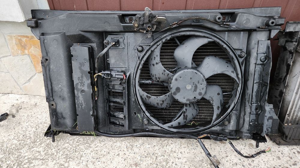 Телевізор передня панель радіаторів вентилятор радіатори Peugeot Citro