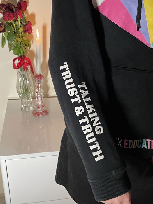 худи Sex education