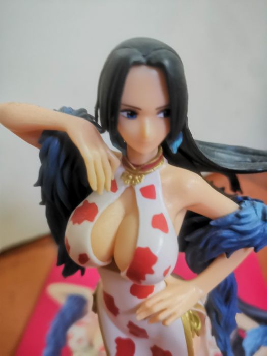 Female Anime Figures from One Piece, Some with Boxes and Some without64175807214722123