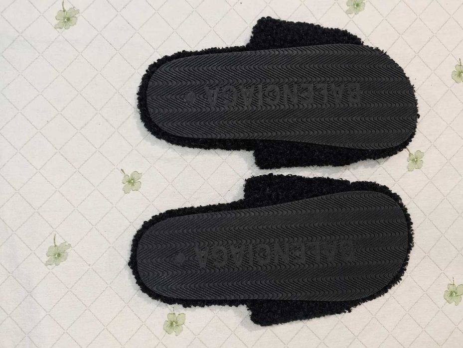 Balenciaga Slides