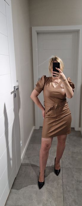 Kremowa sukienka XS