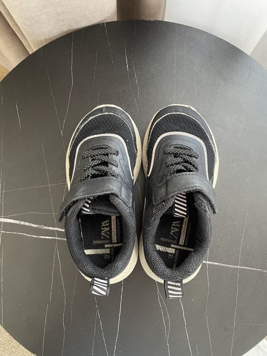 Кроссівки Zara б/у 25 р (15,5 см)