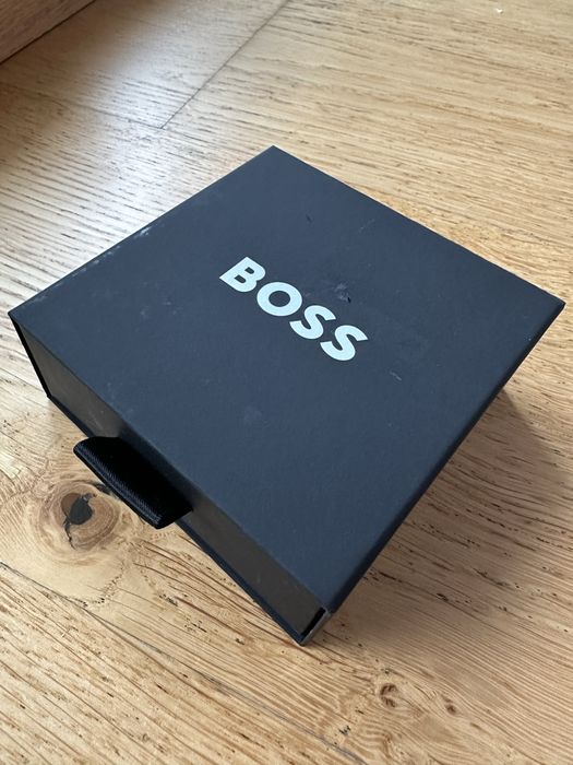 Pudełko na biżuterię Boss box kartonik