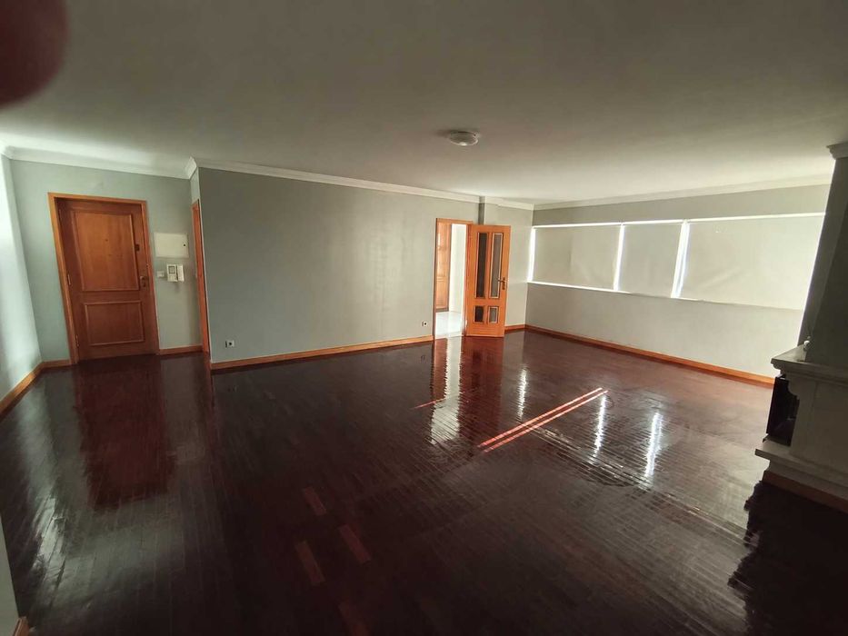 T3 Espaçoso com Garagem em Ferreiros Braga