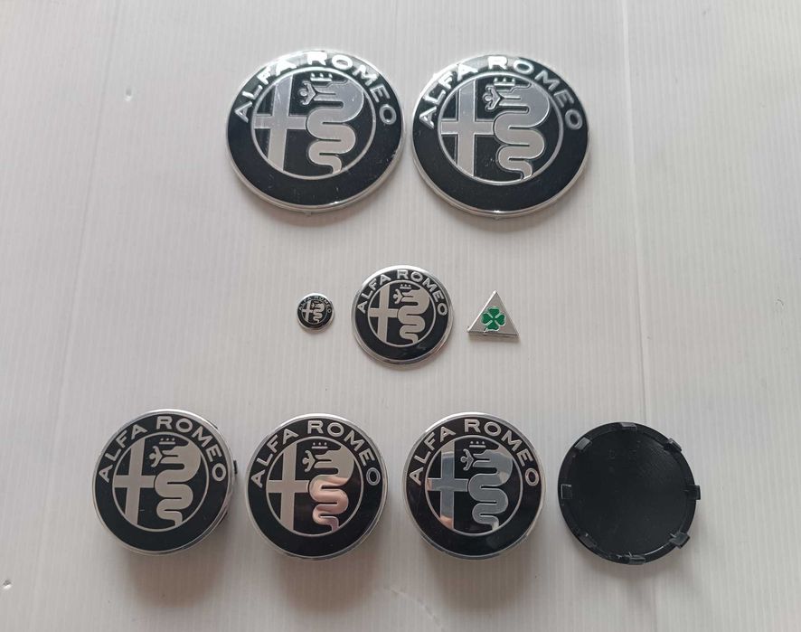 Alfa Romeo - Conjunto kit 9 símbolos/emblemas em preto e prateado