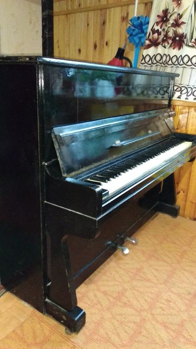 Піаніно "Україна" 63 рік