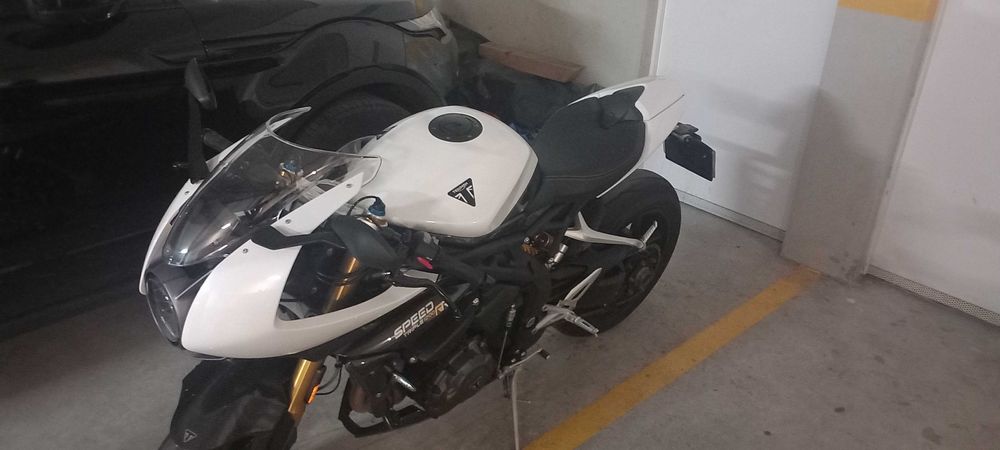 Triumph Speed Triple RR