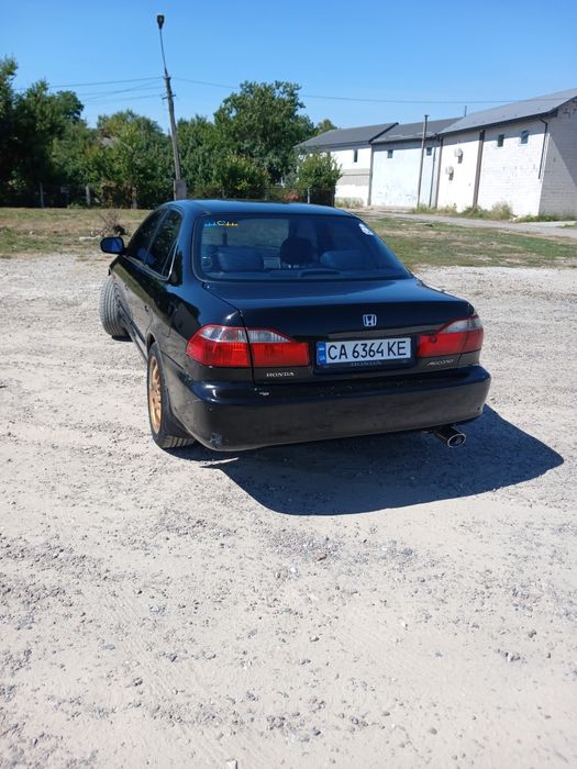 HONDA Accord.       .