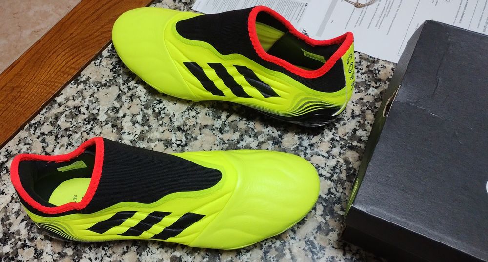Chuteiras Adidas COPA Novas N°44