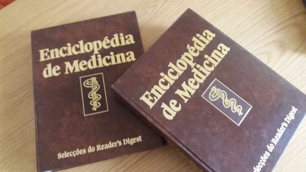 Enciclopédia medicina 2 volumes. Educacional