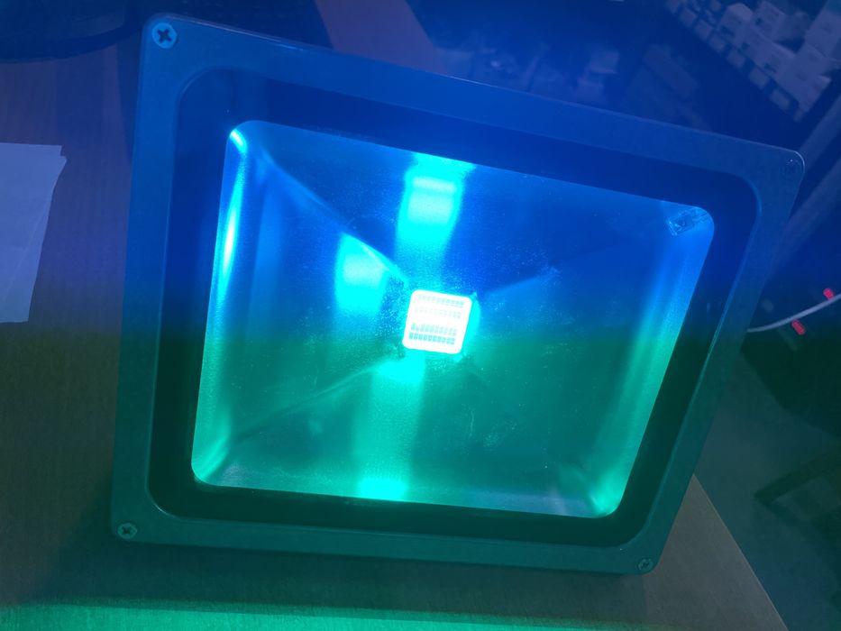 Projetor RGB 100W LED para exterior