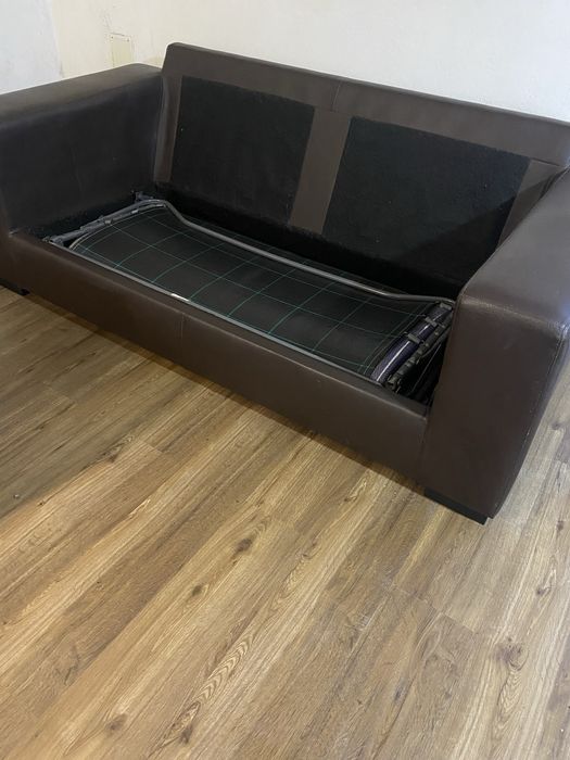 Sofá Cama em Pele Castanho