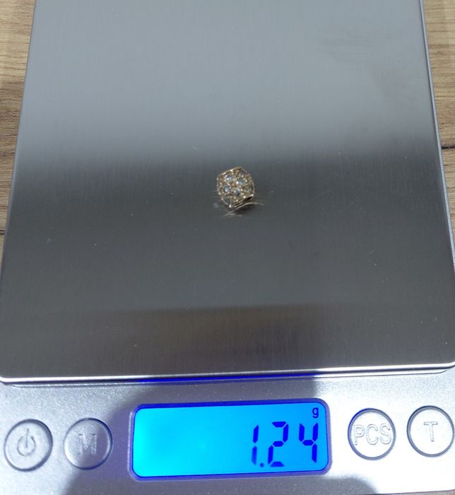 Złoty charms do bransoletki,zawieszka