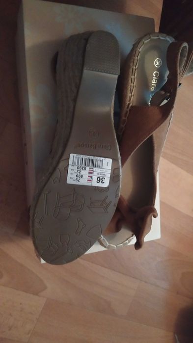 Nowe buty na koturnie CCC 36