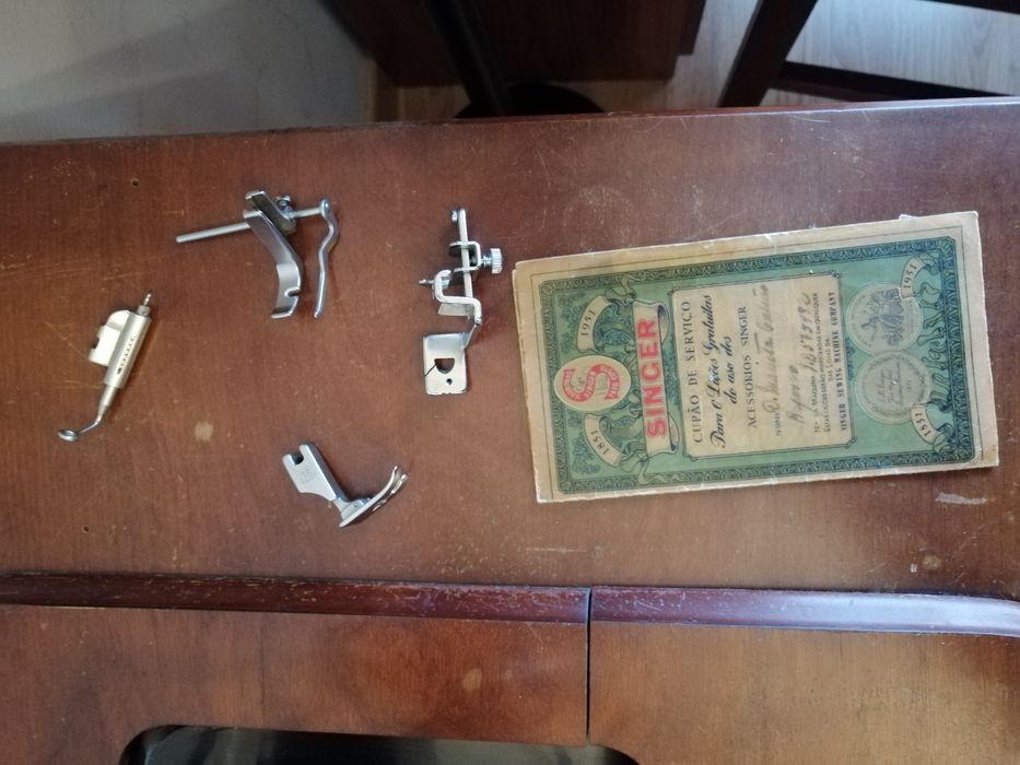 Máquina de costura antiga