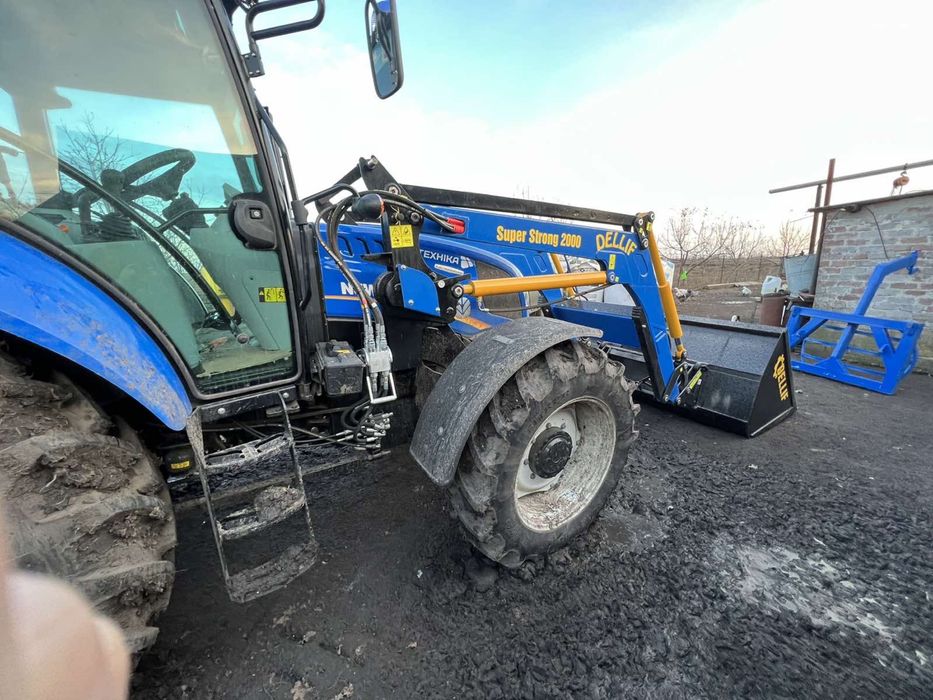 Навантажувач Погрузчик на Нью Холанд  КУН Супер Стронг 2000