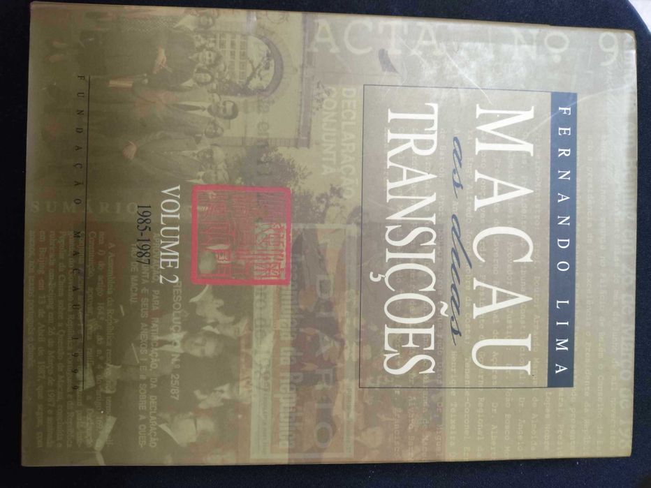 MACAU As Duas Transiçoes  2ºVolumes