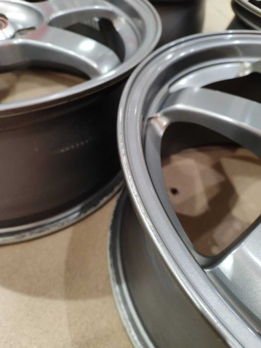 Kute felgi RAYS Volk Racing TE37 17x7,5" 5x100  ET48