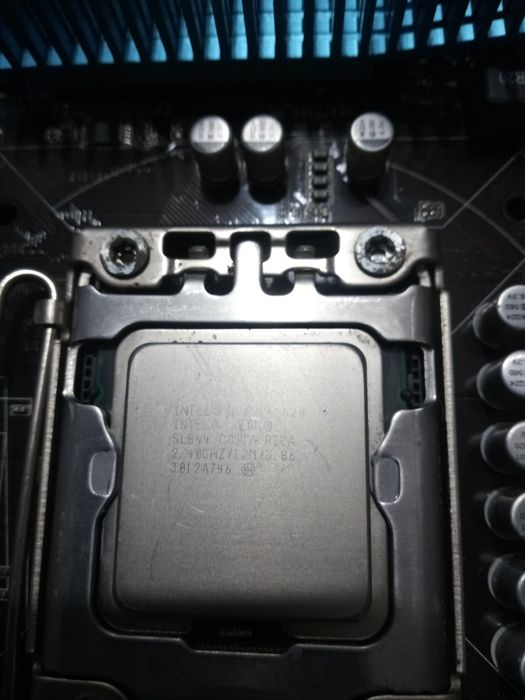 Материнская плата