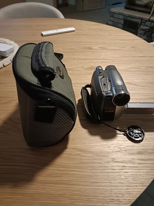 Kamera Sony HandyCam DCR-HC23E