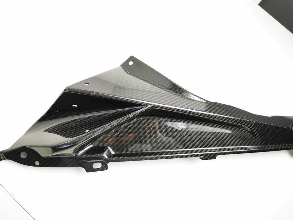 BMW S 1000 RR Carbon Lewa strona owiewka boczek