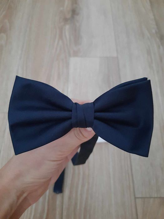 Mucha do koszuli męskiej granatowa