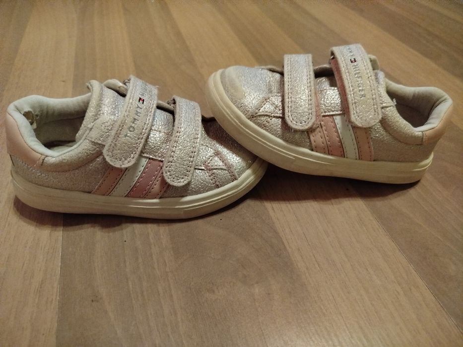 Buty Tommy Hilfiger r.24