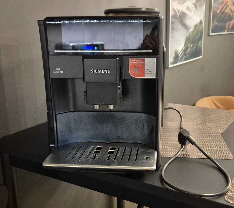 Ekspres do kawy Siemens EQ.6 S300