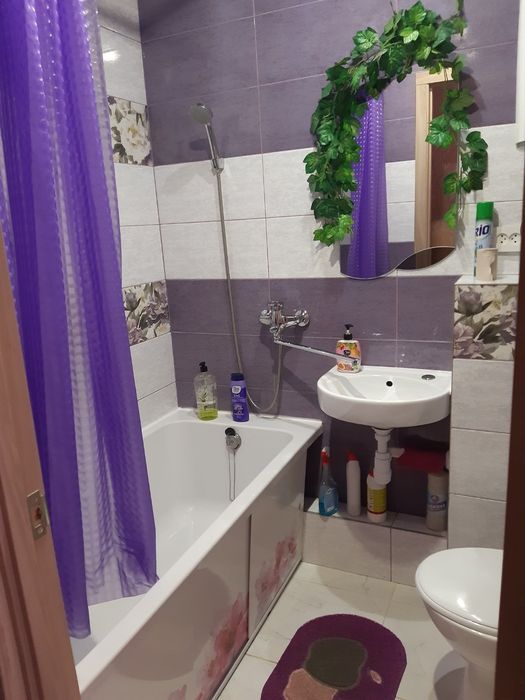 Сонячна галерея. Тисячка.Космонавтів (подобово,почасово)