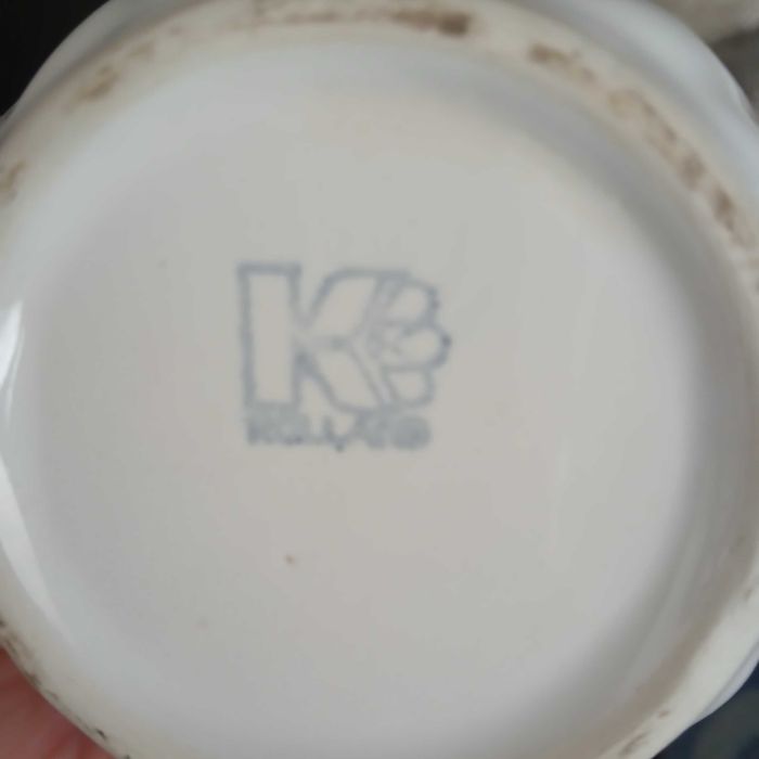3 White Ceramic Jugs426581851836272642