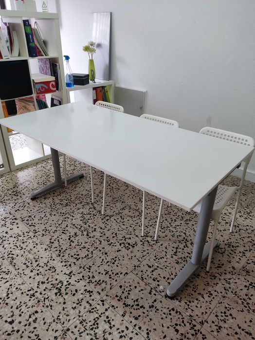 Mesa de escritório Ikea