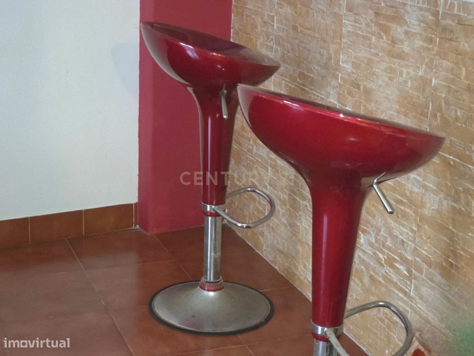 Apartamento 2 Assoalhadas no Centro de Almada ao pé do Metro! — Almada, Cova Da Piedade, Pragal E Cacilhas, Setúbal
