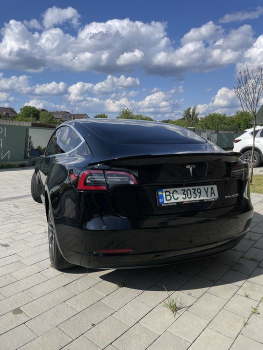 Tesla Model 3 Performence