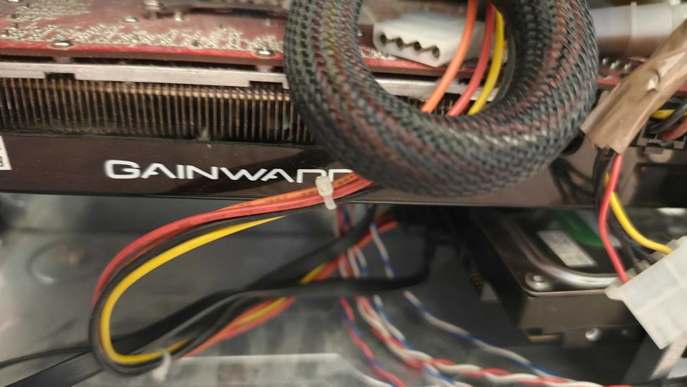 Komputer stacjonarny AMD Athlon X2 / 8 GB RAM / GTX 260 / Windows 10