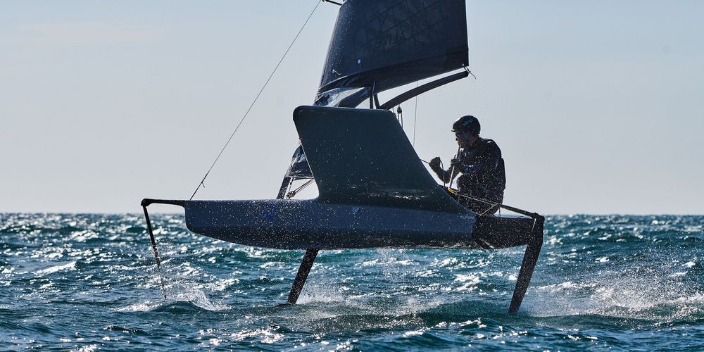 Na sprzedaż szybki latający (foiling) jacht Moth eXploder 4913