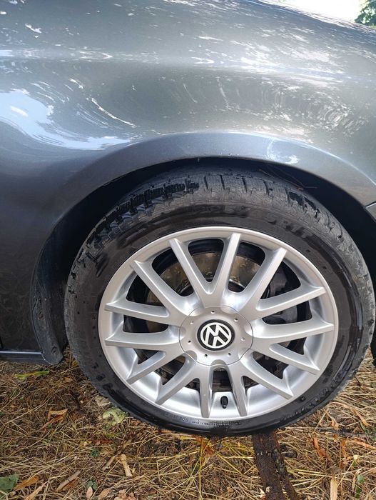Продам гольф п'ятий універсал  автомат авто в гарному стані