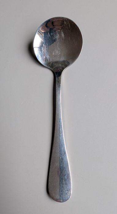 Colher de sobremesa redonda