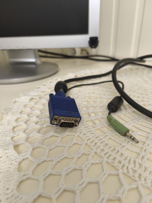 Monitor z wejściem VGA