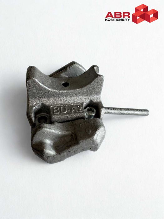 Twistlock do łączenia kontenerów morskich