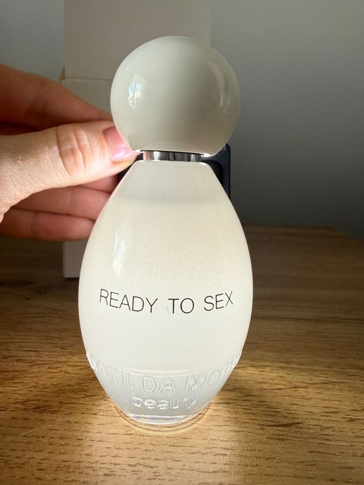 Ella K, Unue Jeroboam, Ready for sex perfumy