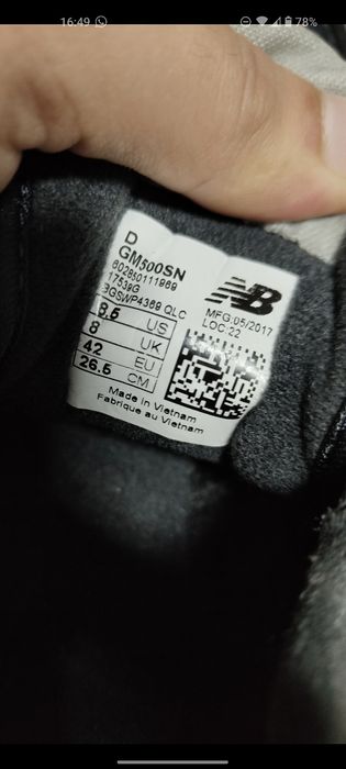 New Balance tamanho 42