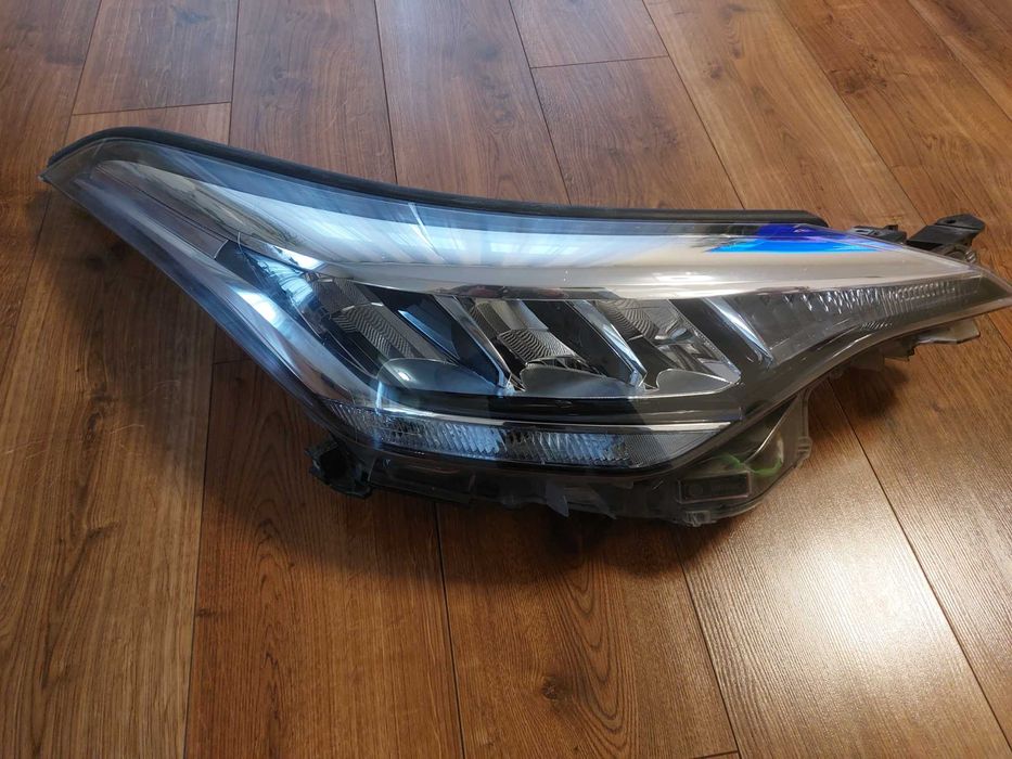 lampa prawa full led toyota CHR yaris cross
