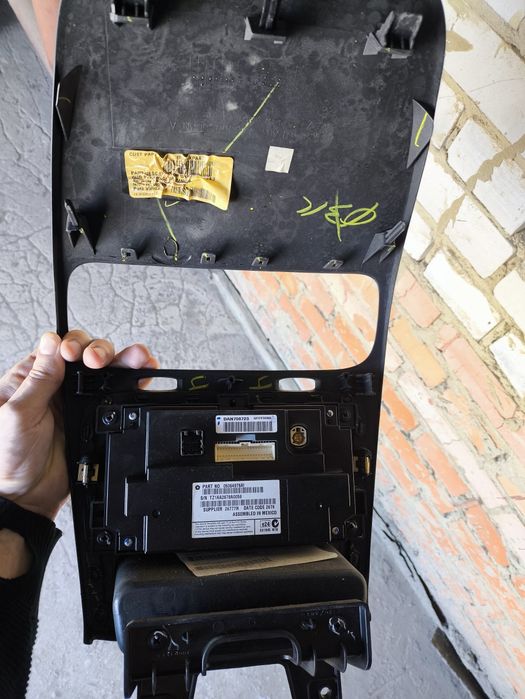 Штатна магнітола Dodge Journey