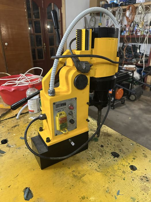 Магнитный сверлильный станок FDB Machinery MBD 25