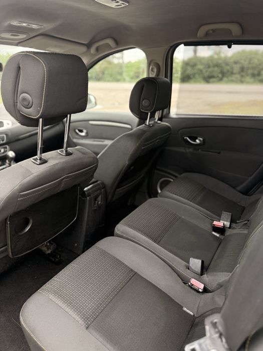 Продам Renault Scenic 2010