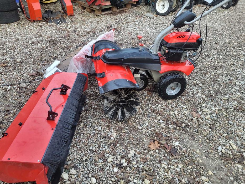 Zamiatarka spalinowa z plugiem  Jansen  MKB 500 super stan Polecam