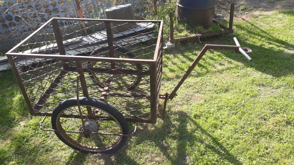 Wózek robiony z kołami od rometa