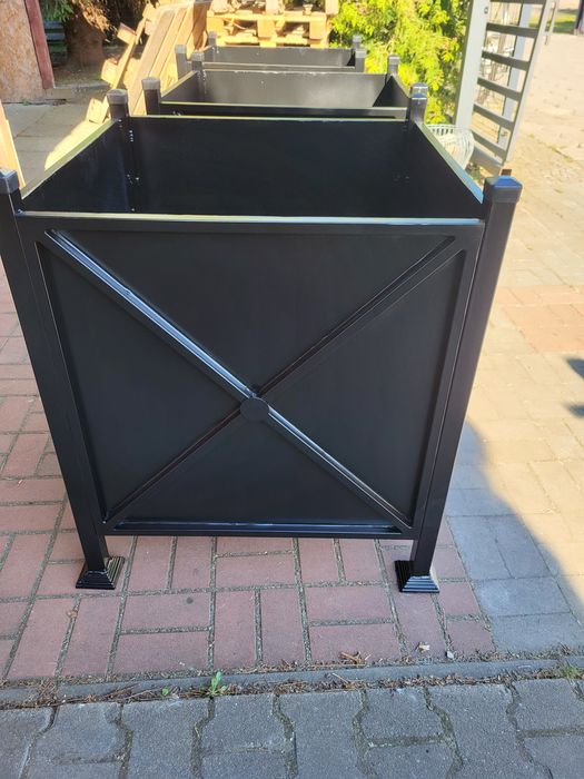 Donice kwietniki parkowe,ogrodowe